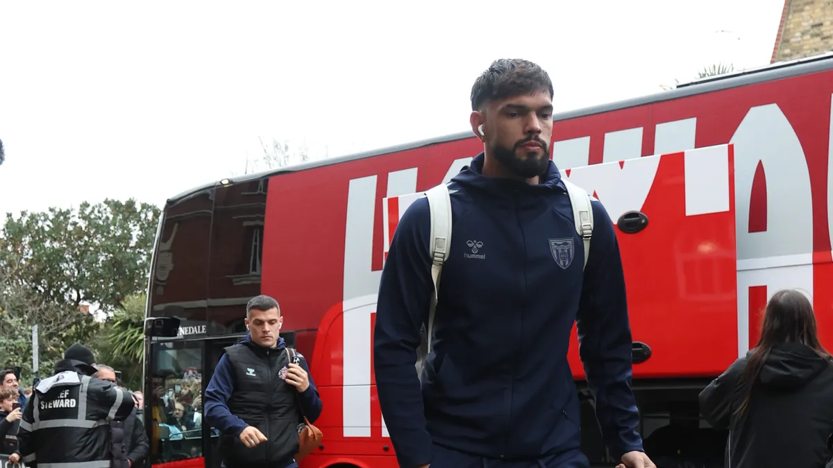  勒布里斯公布了在富勒姆的桑德兰阵容，阵容未变