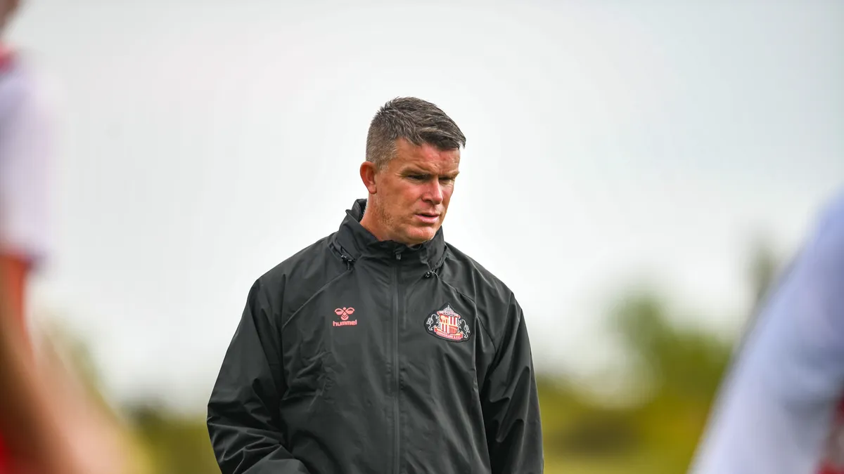  林奇在与森林队战平后称赞U18队的斗志和决心